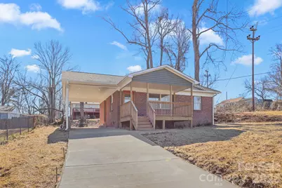 2991 1st Avenue Place NW, Hickory, NC 28601 - Photo 1