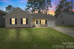 11434 Northwoods Forest Dr, Charlotte, NC 28214 - Photo 1