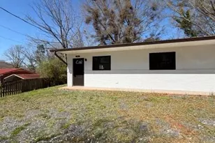 904 8th Ave SW, Conover, NC 28613 - Photo 1