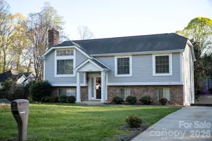 1018 Farmfield Ln, Charlotte, NC 28213 - Photo 1