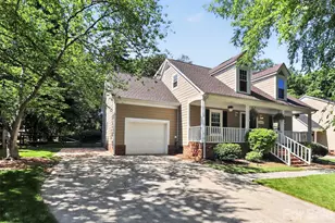 4007 Meadowridge Dr, Charlotte, NC 28226 - Photo 1