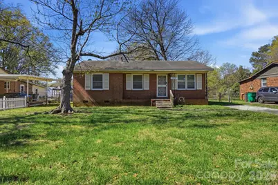 4325 Knollcrest Drive, Charlotte, NC 28208 - Photo 1