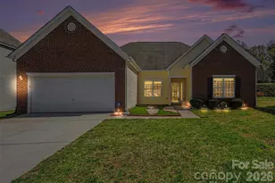 1604 Swan Dr, Charlotte, NC 28216 - Photo 1