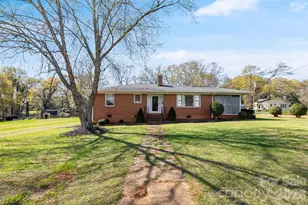 116 Crest St, Mount Holly, NC 28120 - Photo 1