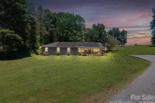 527 Floyd Blackwell Rd, Tryon, NC 28782 - Photo 1