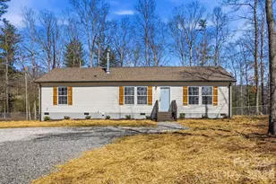17 Windy Acres Dr, Hendersonville, NC 28792 - Photo 1