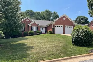 4945 Brookridge Dr NE, Hickory, NC 28601 - Photo 1