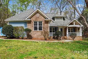 437 Hillcrest Dr, Harrisburg, NC 28075 - Photo 1