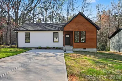 425 W Ballard Street, Cherryville, NC 28021 - Photo 1