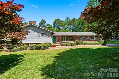 140 28th Avenue Drive NW, Hickory, NC 28601 - Photo 1