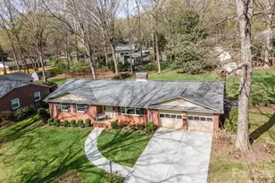 513 2nd Ave Pl NE, Conover, NC 28613 - Photo 1