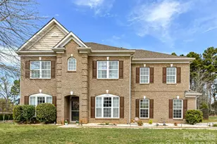 5304 Auburn Hill Ln, Charlotte, NC 28269 - Photo 1