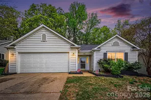 5806 Pennycross Ln, Charlotte, NC 28216 - Photo 1