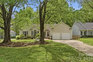 7715 Blythwood Ln, Charlotte, NC 28227 - Photo 1