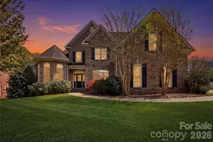 3052 17 St Ct NE, Hickory, NC 28601 - Photo 1