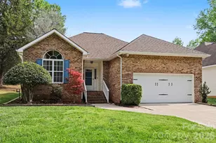 4404 Stonefield Dr, Charlotte, NC 28269 - Photo 1