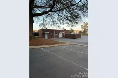 2305 W Morehead Street, Charlotte, NC 28208 - Photo 1
