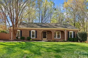 6809 Tara Dr, Charlotte, NC 28211 - Photo 1