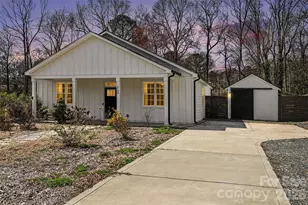 6739 Indian Ln, Charlotte, NC 28213 - Photo 1