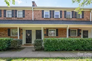 1218 Green Oaks Ln, Charlotte, NC 28205 - Photo 1