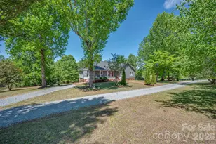 138 Blue Ridge Dr, Rutherfordton, NC 28139 - Photo 1