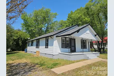 406 26th Street SW, Hickory, NC 28602 - Photo 1
