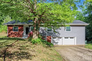 2330 18th St NE, Hickory, NC 28601 - Photo 1