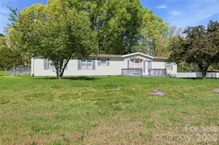 1235 Cheyenne Oaks Dr, Claremont, NC 28610 - Photo 1