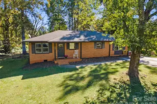 208 Park Rd, Mount Holly, NC 28120 - Photo 1
