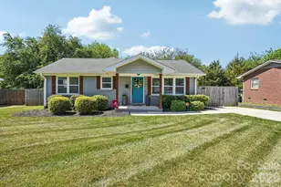 4238 Donnybrook Pl, Charlotte, NC 28205 - Photo 1