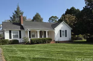 102 31st Ave NW, Hickory, NC 28601 - Photo 1