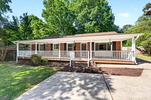 900 E John St, Matthews, NC 28105 - Photo 1