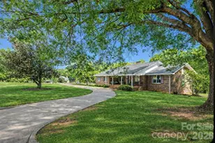 1709 Lakeview Dr, Monroe, NC 28112 - Photo 1