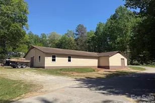 133 Daisy Ln, Blacksburg, SC 29702 - Photo 1