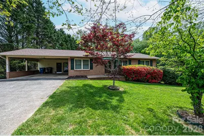 1250 21st Avenue NE, Hickory, NC 28601 - Photo 1