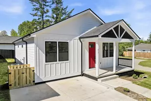 615 W Allen St, Hendersonville, NC 28739 - Photo 1