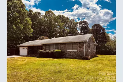 2525 13th Avenue SW, Hickory, NC 28602 - Photo 1