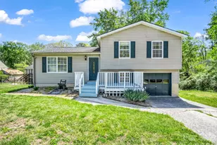 227 Bradshaw Ave, Hendersonville, NC 28792 - Photo 1