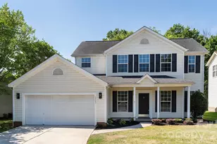5703 Brandy Ridge Ln, Charlotte, NC 28269 - Photo 1