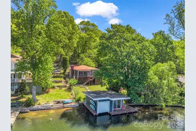 1224 E Lakeshore Drive, Landrum, SC 29356 - Photo 1