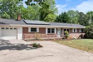 1341 26th St SW, Hickory, NC 28602 - Photo 1