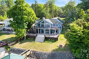 8611 Island Point Rd, Charlotte, NC 28278 - Photo 1