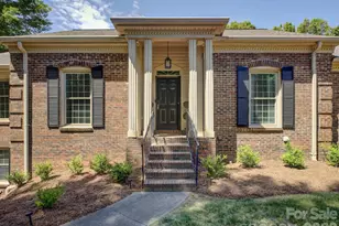 424 Walnut Point Dr, Matthews, NC 28105 - Photo 1