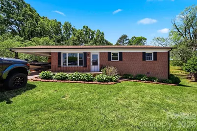 5075 Fleetwood Drive, Hickory, NC 28602 - Photo 1