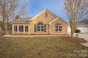 5515 Prosperity View Dr, Charlotte, NC 28269 - Photo 1