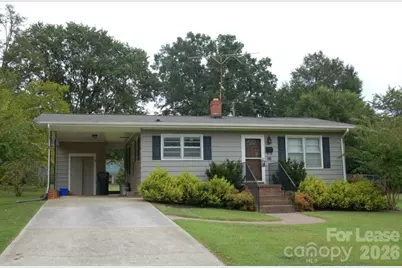 343 19th Avenue NE, Hickory, NC 28601 - Photo 1