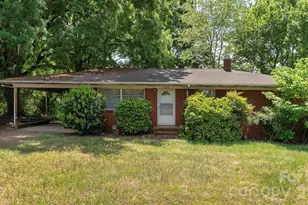 3008 Oakwood Dr, Charlotte, NC 28269 - Photo 1