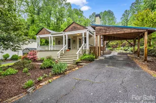 104 W Lake Ave, Hendersonville, NC 28739 - Photo 1