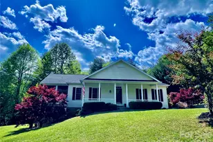 7 Curtis Dr, Hendersonville, NC 28739 - Photo 1