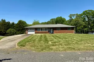 3195 Westview St, Valdese, NC 28690 - Photo 1